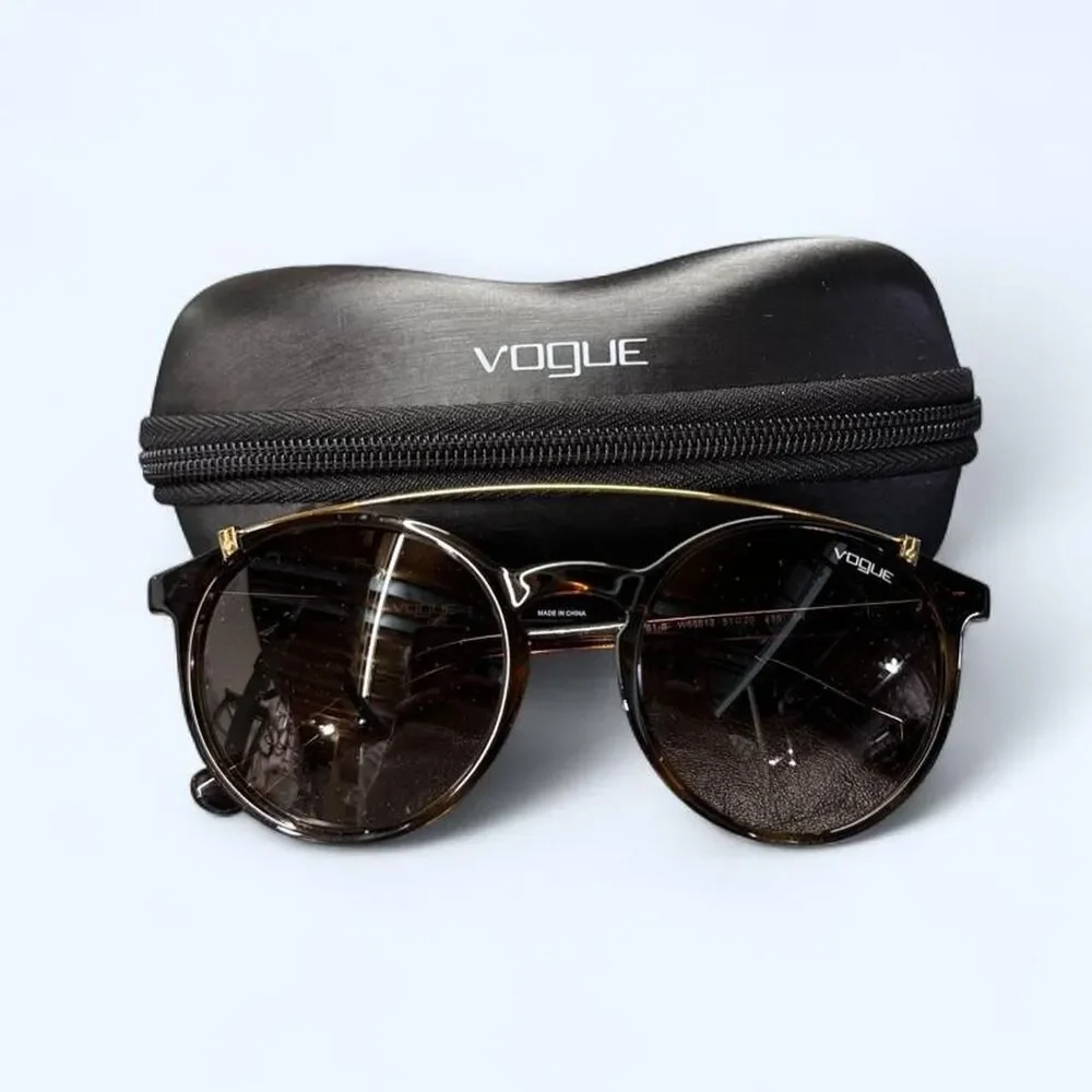 Vogue Women's Tortoiseshell and Gold Round Sunglasses